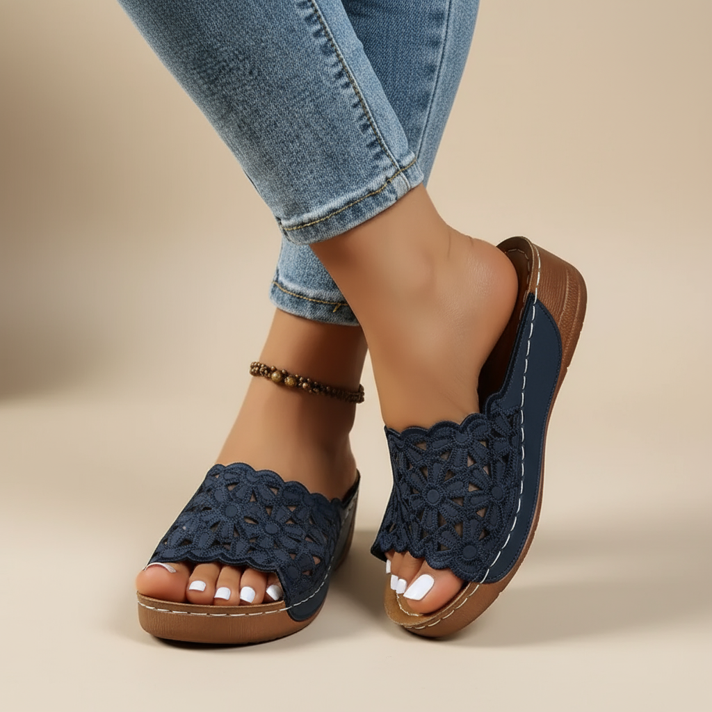 Emőke – květinové vykrojené ergonomické sandály
