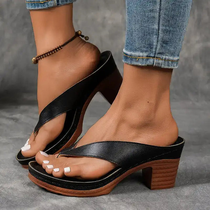 Zsófia – elegantní relaxační sandál s mírnou výškou