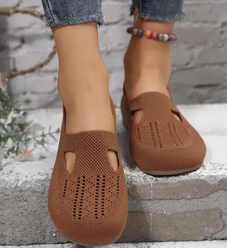 Detti – flexibilní prodyšné ergonomické sandály